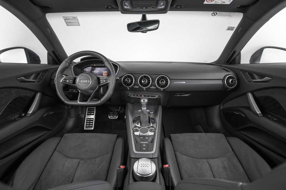 Segundo a Audi, o cockpit do TT é baseado na regra 