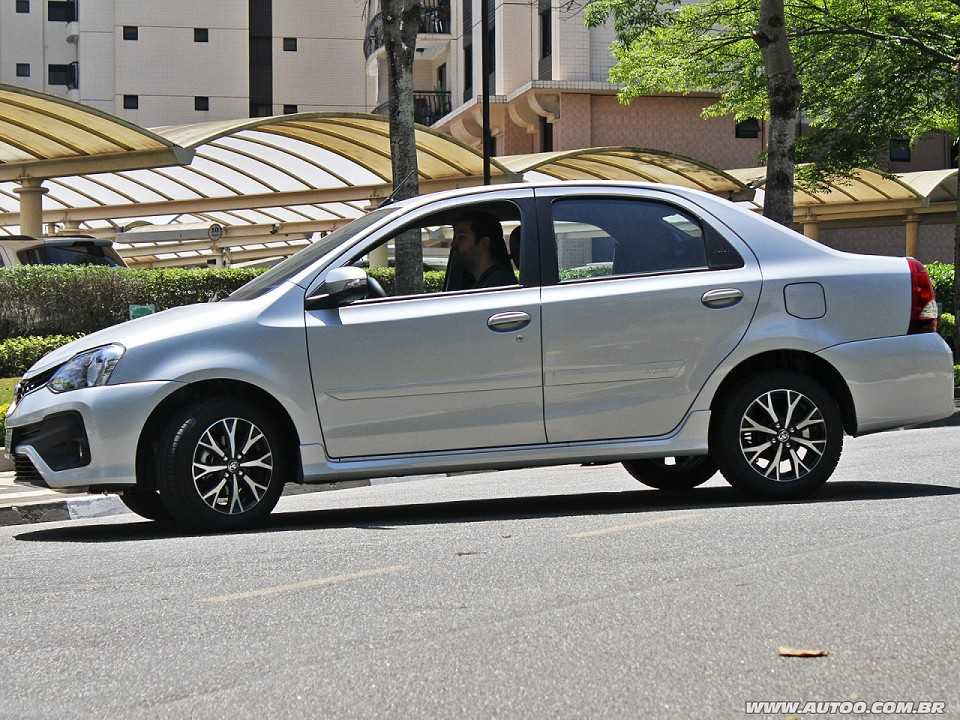 Toyota Etios Sedã 2017