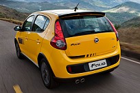 Fiat As lanternas do novo Palio vão até o teto do veículo