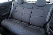 Chevrolet Bancos traseiros: materiais confortáveis