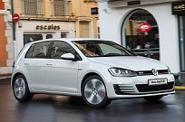 Volkswagen No modelo GTI as rodas são aro 17