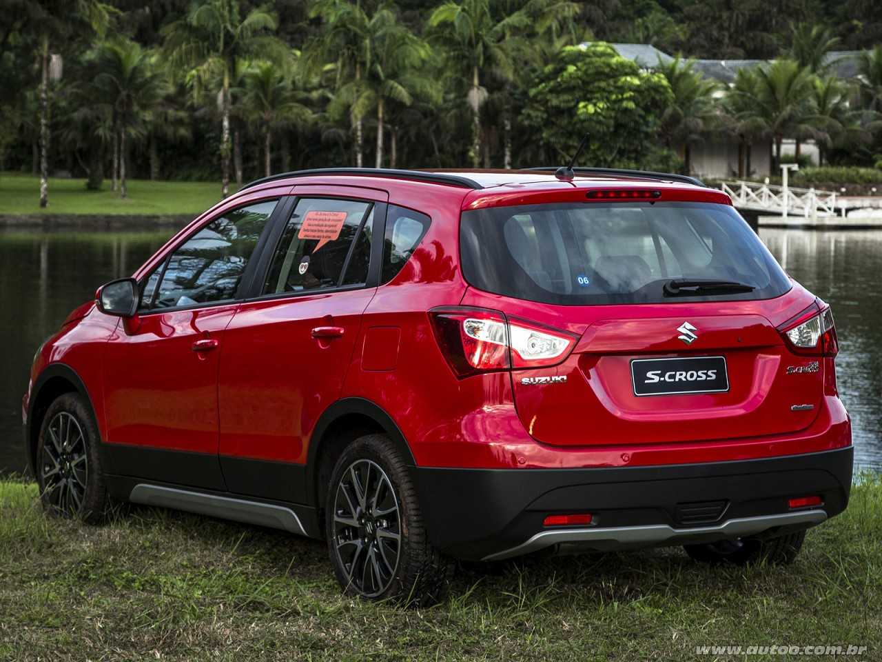 Suzuki�S-Cross 2015 - �ngulo traseiro