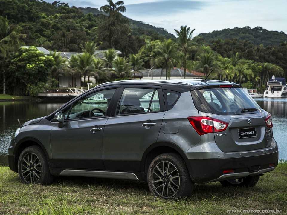 Suzuki�S-Cross 2015 - �ngulo traseiro