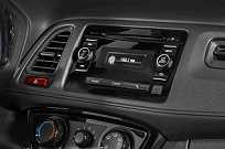 Divulgação Sistema de áudio do HR-V LX é incentivo a comprar outra versão mais cara