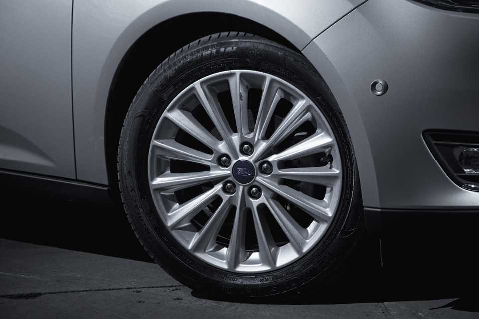 Ford Focus Fastback 2016