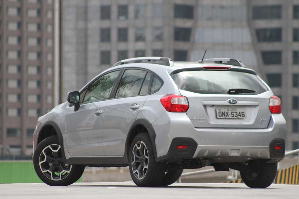 Há quem diga que o modelo lembra o Impreza hatch, só que maior