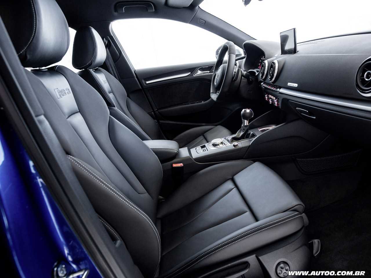 Audi�RS 3 Sportback 2015 - bancos dianteiros