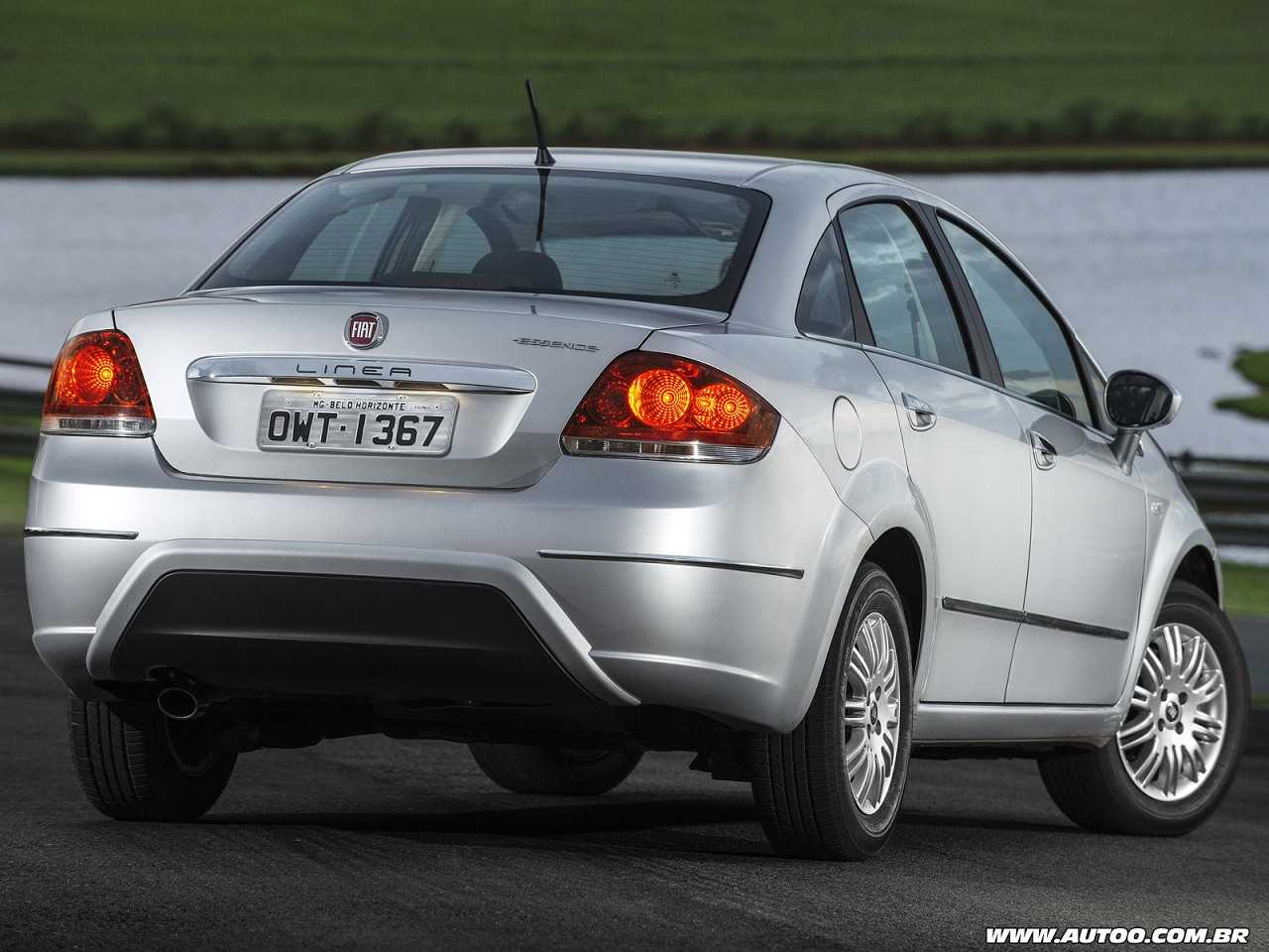 Fiat�Linea - Foto 6 de 7 - 1600 x 1200 pixels2016 - �ngulo traseiro