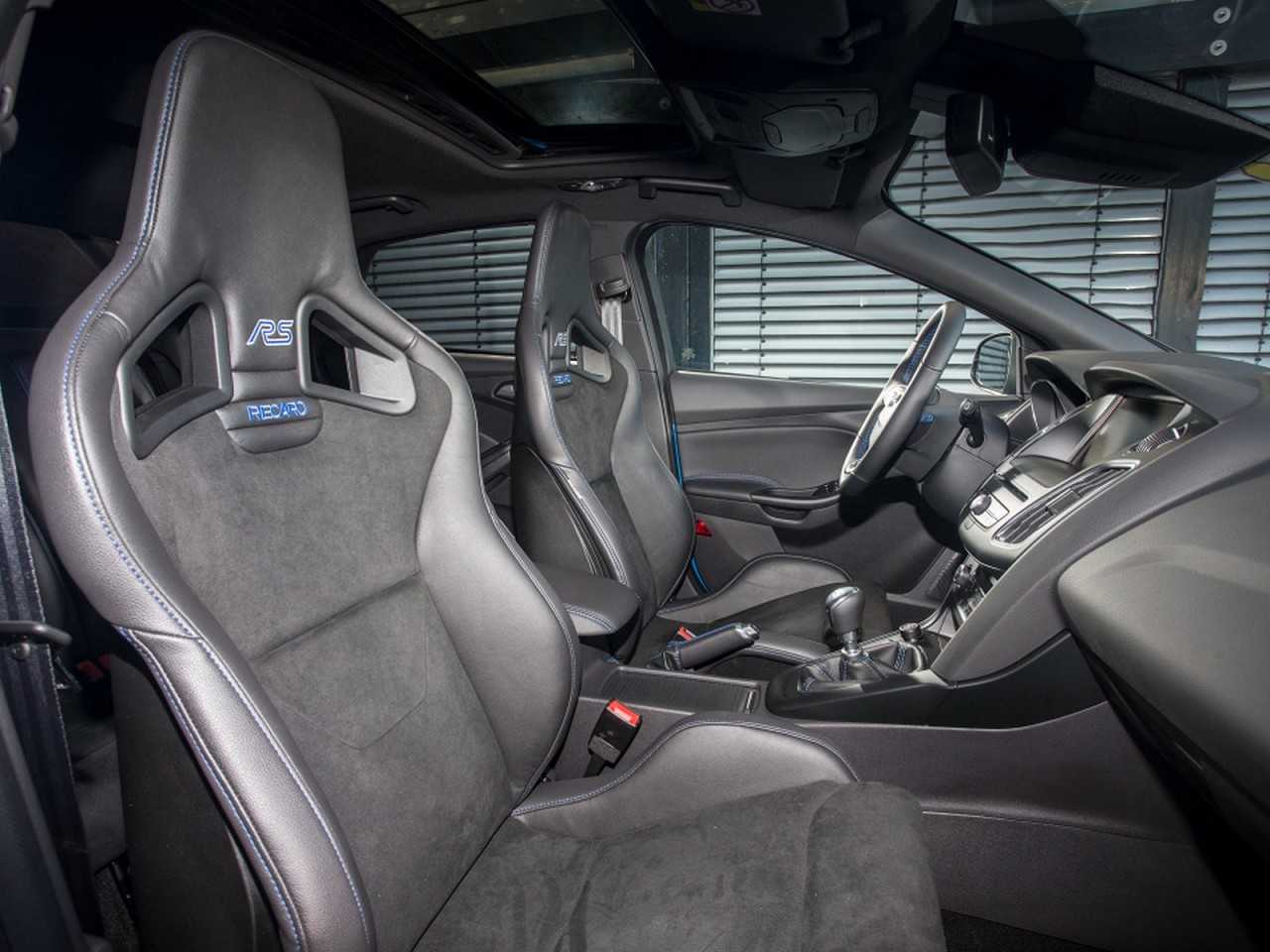 Ford�Focus RS - Foto 5 de 5 - 1600 x 1200 pixels2016 - bancos dianteiros
