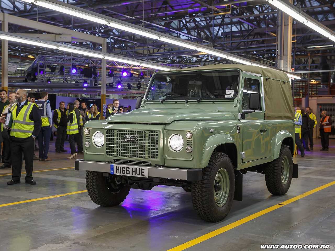 Land Rover�Defender 2015 - �ngulo frontal