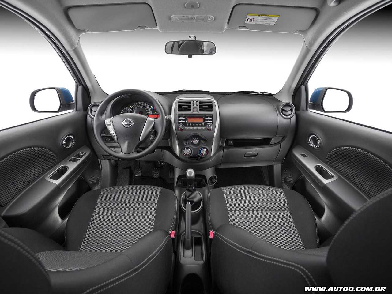 Nissan�March 2015 - painel