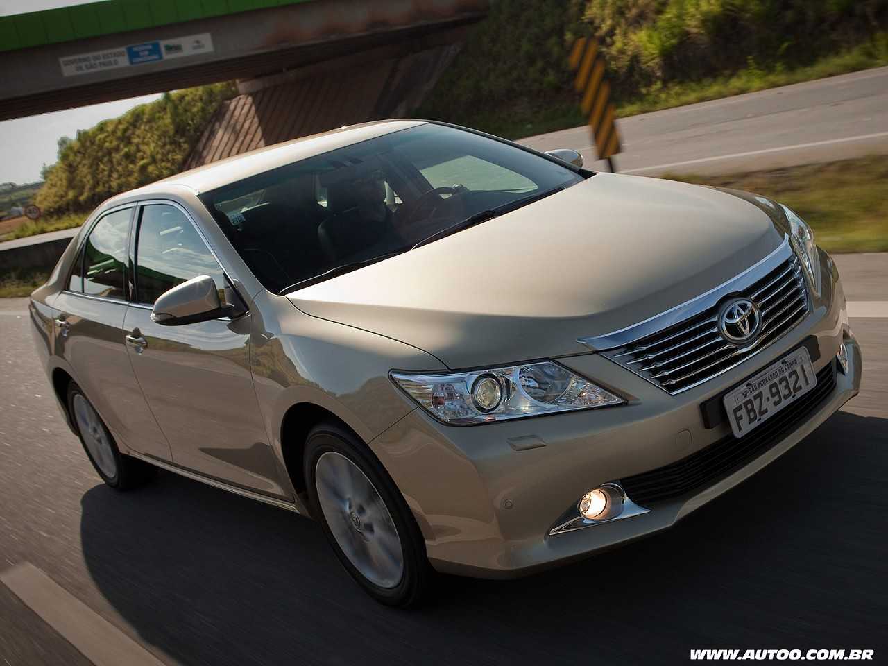 Toyota�Camry 2015 - �ngulo frontal