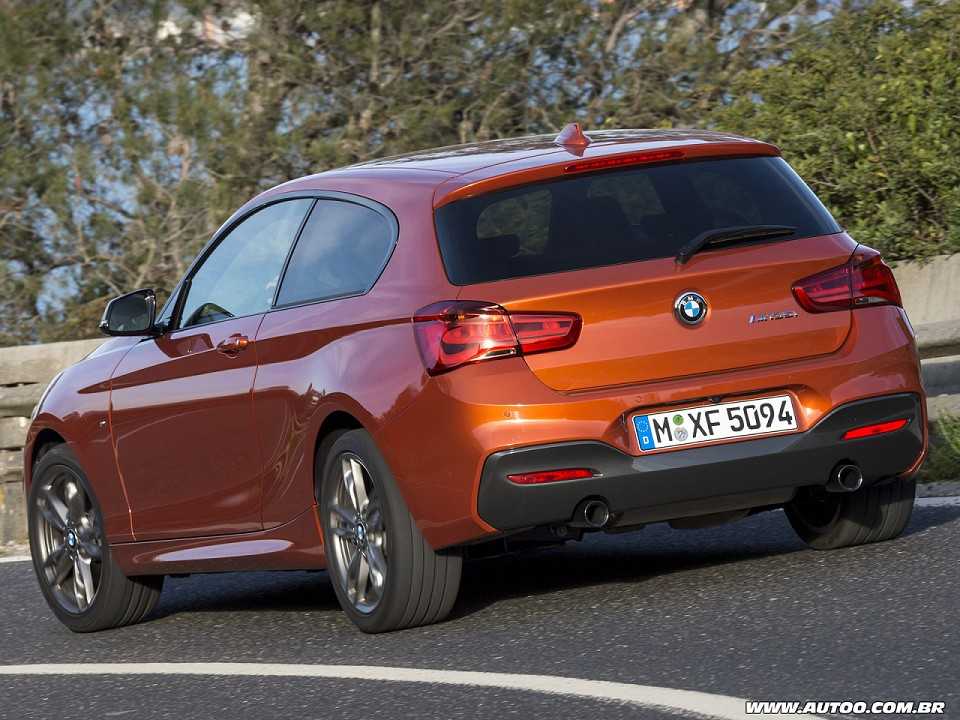 BMWM1 2016 - ngulo traseiro