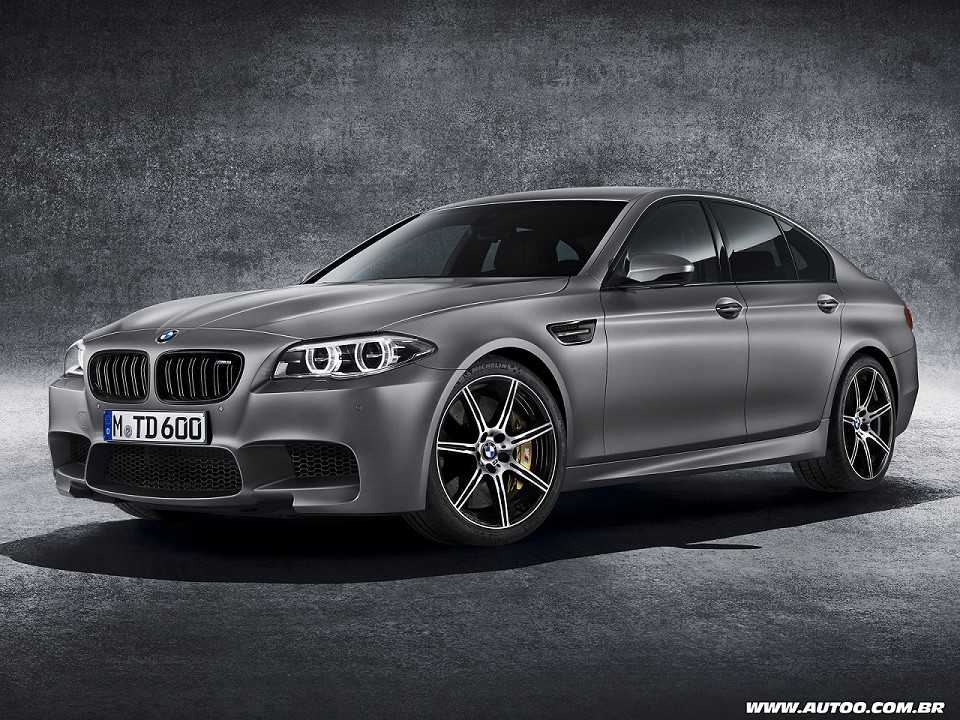 BMWM5 2014 - ngulo frontal