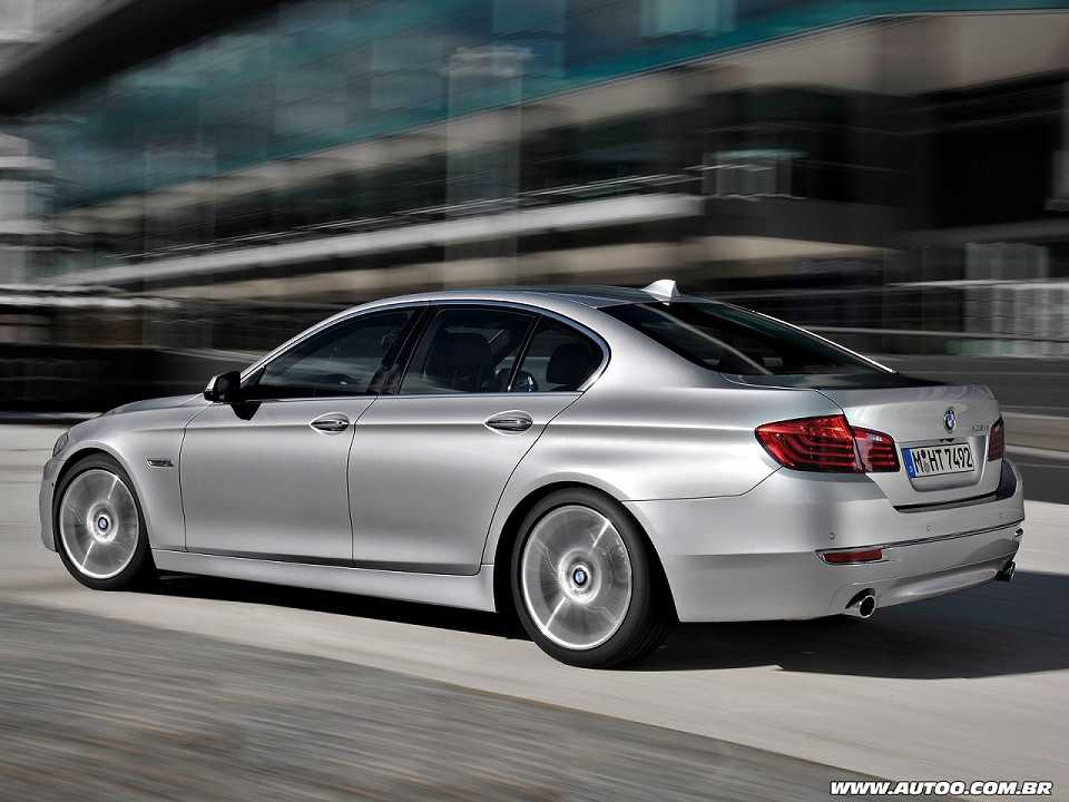 BMW�S�rie 5 2014 - �ngulo traseiro
