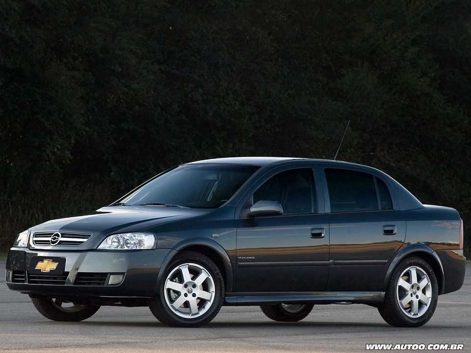 Chevrolet�Astra Sedan 2011 - �ngulo frontal