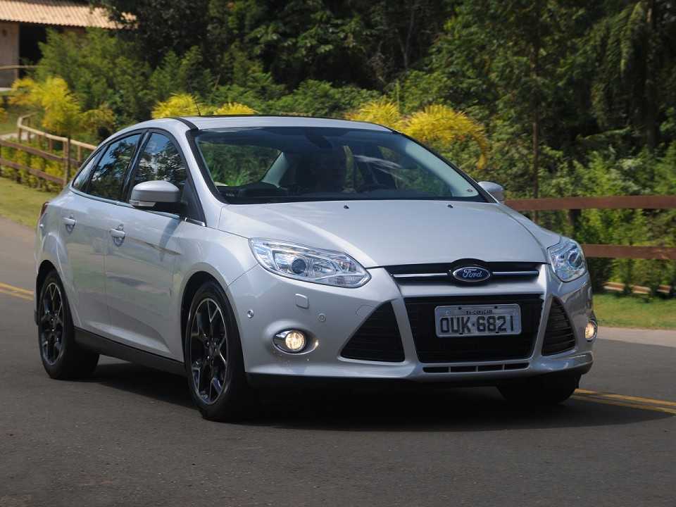 FordFocus 2014 - ngulo frontal
