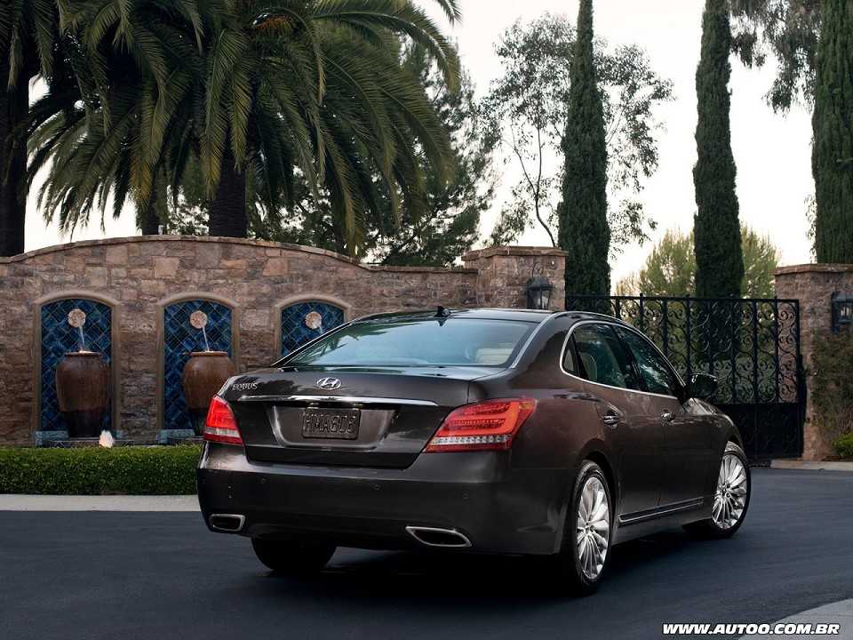 Hyundai�Equus 2014 - �ngulo traseiro
