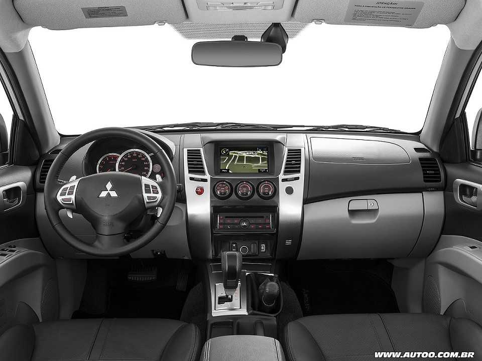 Mitsubishi�Pajero HPE 2014 - painel