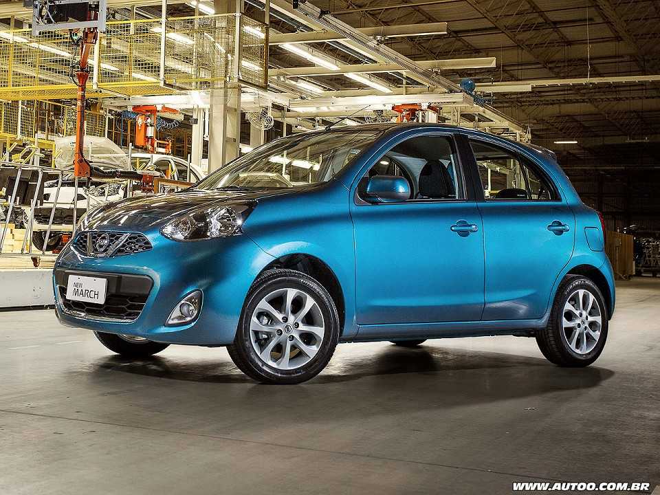 Nissan�March 2015 - �ngulo frontal