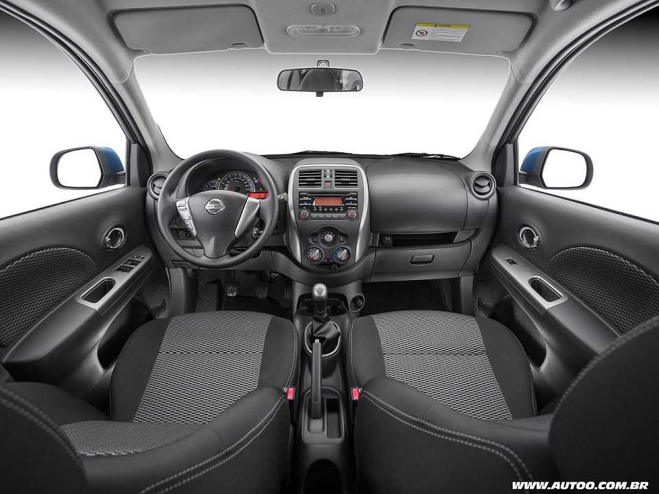 Nissan�March 2015 - painel