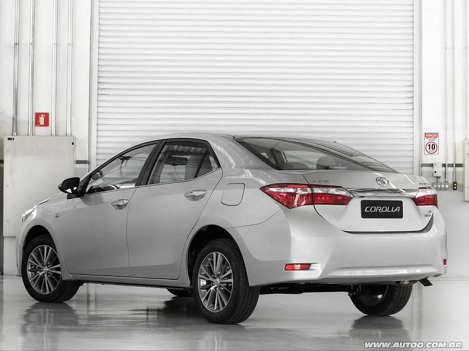 Toyota�Corolla 2016 - �ngulo traseiro