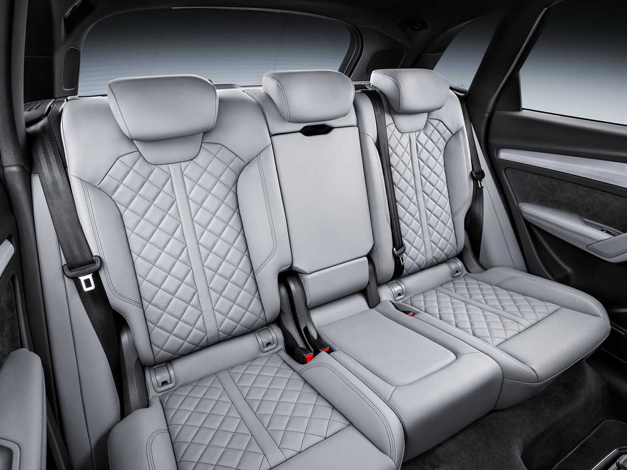 Audi�Q5 - Foto 15 de 27 - 1600 x 1200 pixels2017 - bancos traseiros