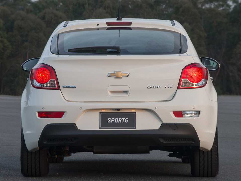 Chevrolet�Cruze Sport6 2015 - traseira