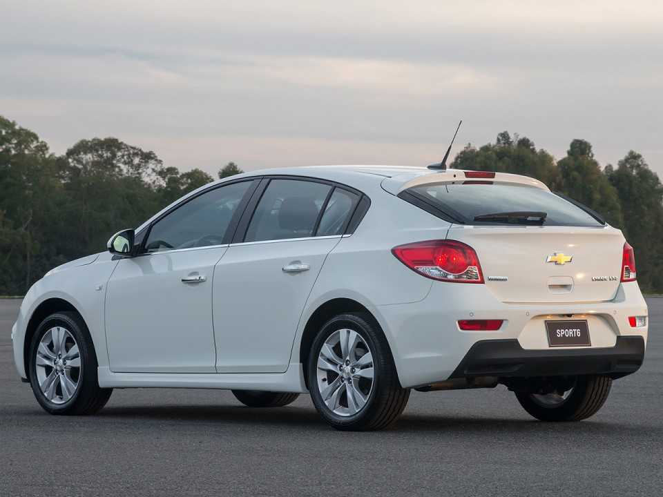 Chevrolet�Cruze Sport6 2015 - �ngulo traseiro