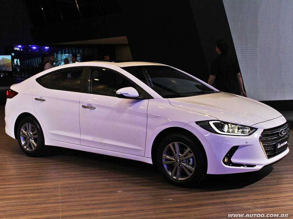 Hyundai�Elantra 2017 - �ngulo frontal