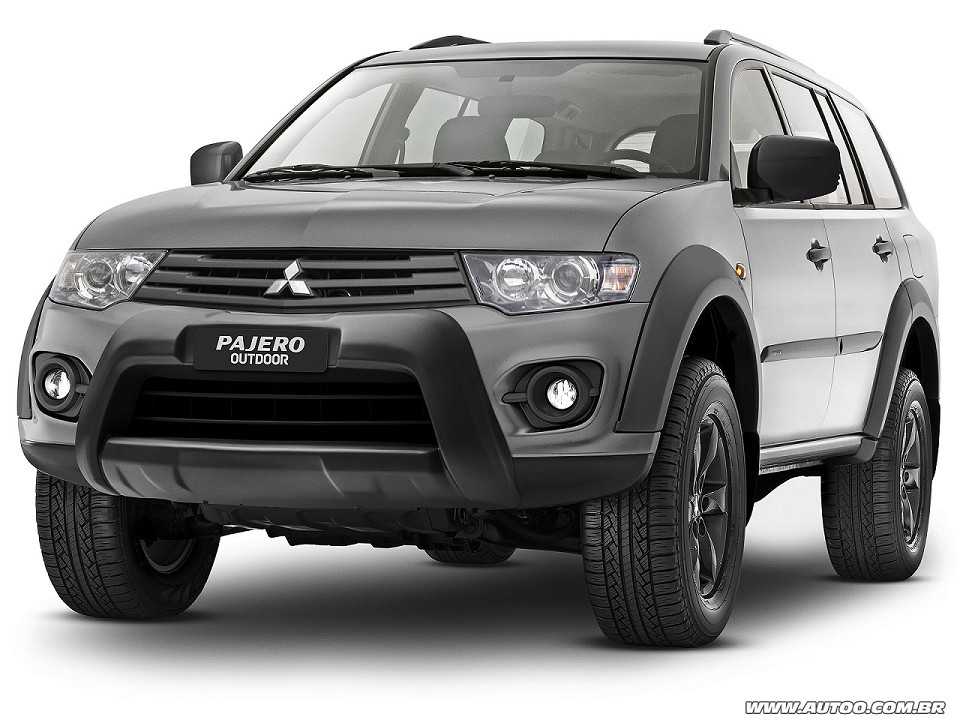 Mitsubishi�Pajero HPE 2017 - �ngulo traseiro