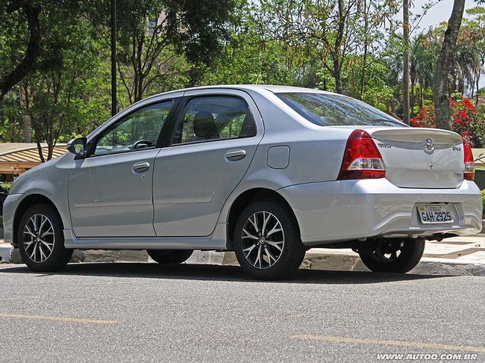 Toyota�Etios Sed� 2017 - �ngulo traseiro