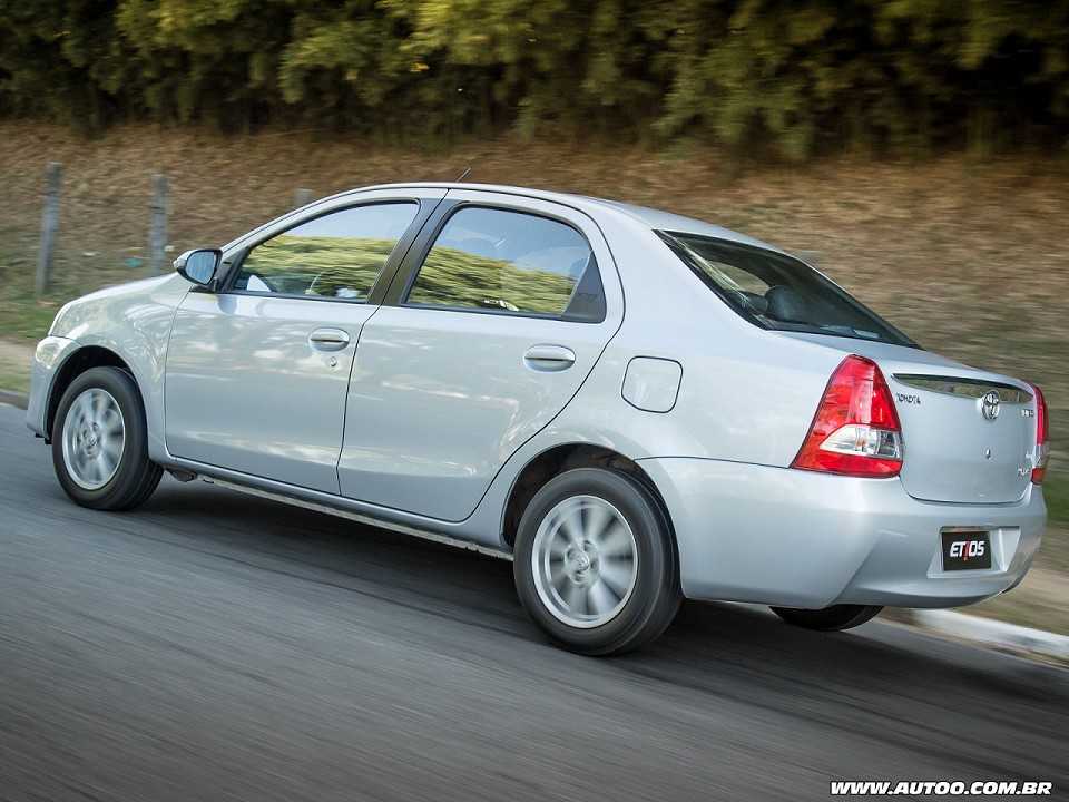 Toyota�Etios Sed� 2017 - �ngulo traseiro
