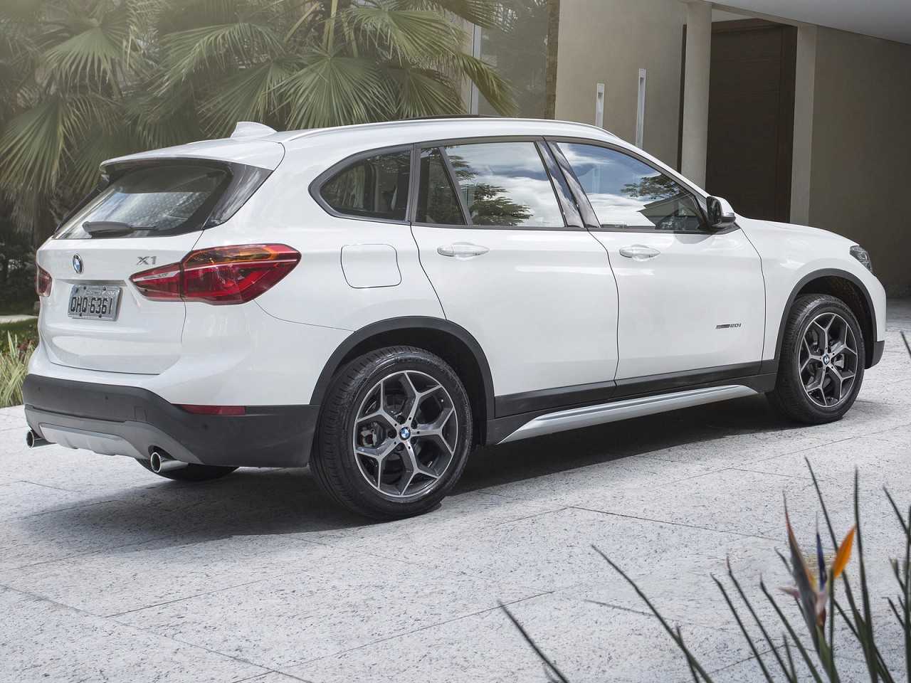 BMW�X1 - Foto 82 de 90 - 1600 x 1200 pixels2016 - �ngulo traseiro