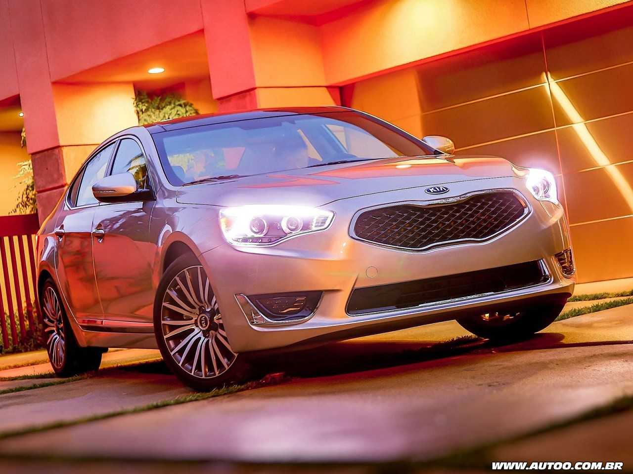 Kia�Cadenza 2014 - �ngulo frontal