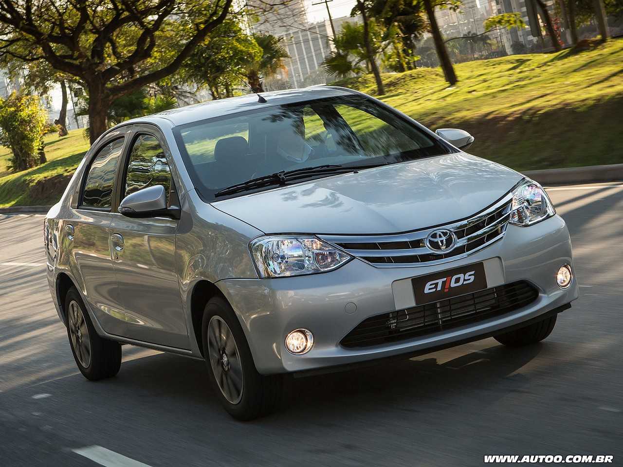 Toyota�Etios Sed� 2015 - �ngulo frontal