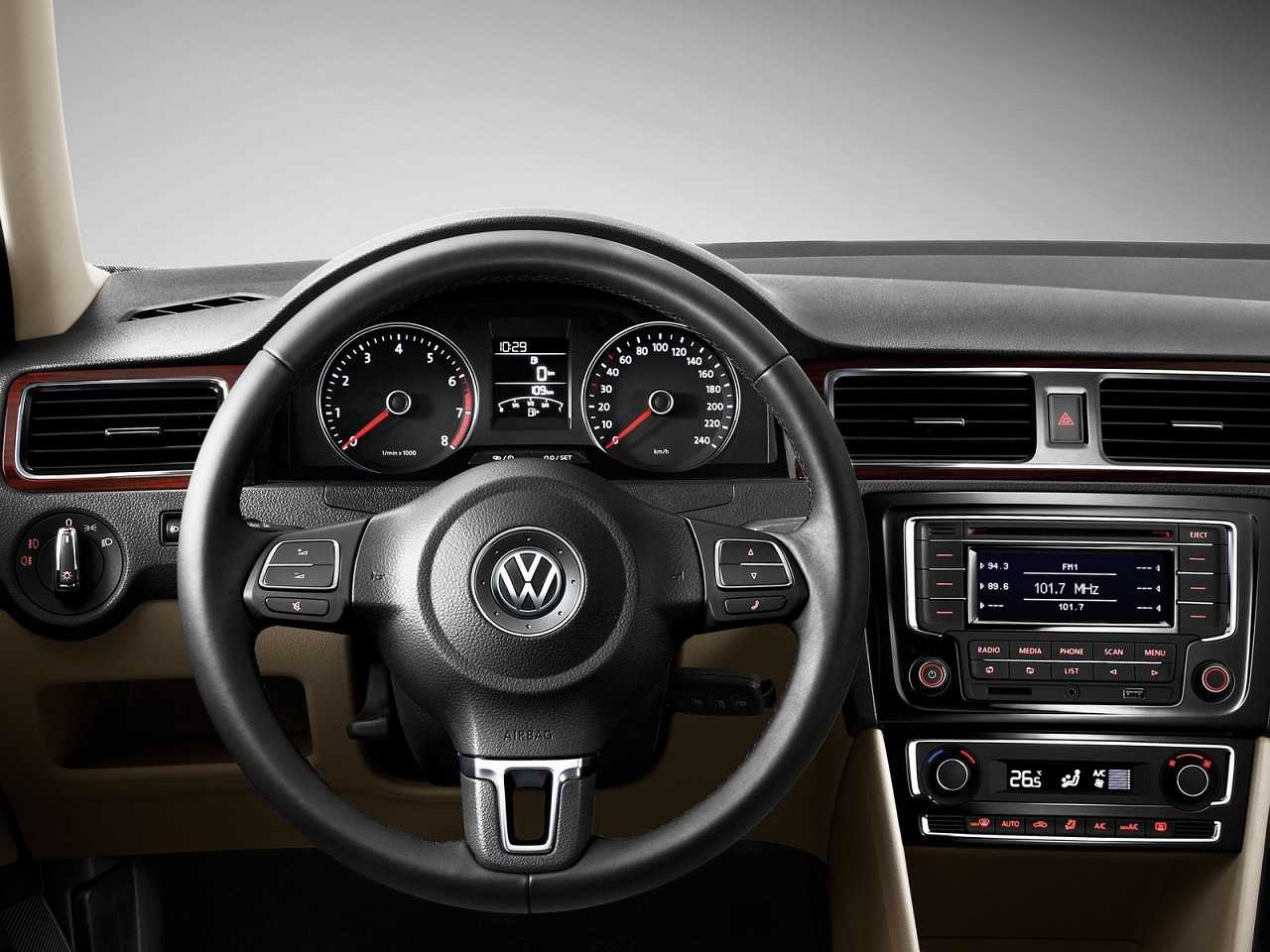 VolkswagenSantana 2013 - painel