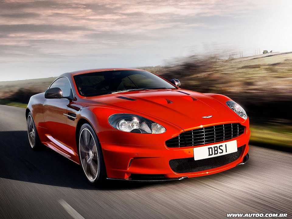 Aston MartinDBS 2011 - ngulo frontal