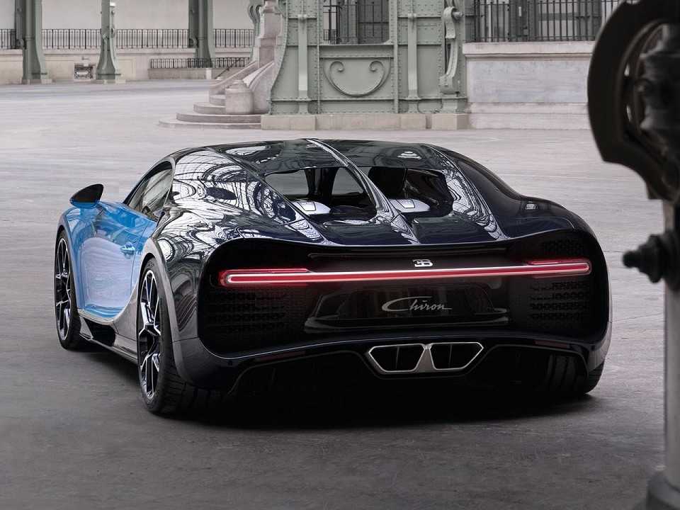 BugattiChiron 2017 - ngulo traseiro