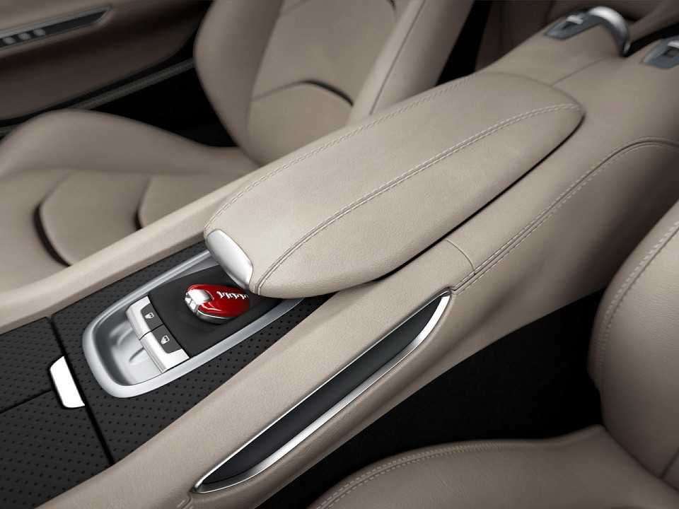 FerrariGTC4Lusso T 2016 - console central