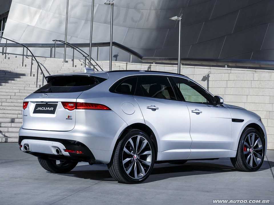 Jaguar�F-Pace 2017 - �ngulo traseiro