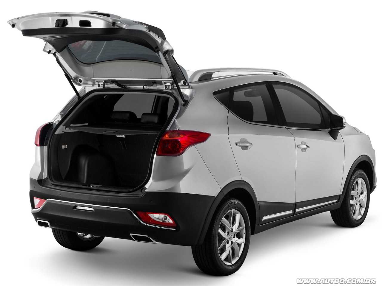 JAC�T50 - Foto 77 de 113 - 1600 x 1200 pixels2016 - �ngulo traseiro