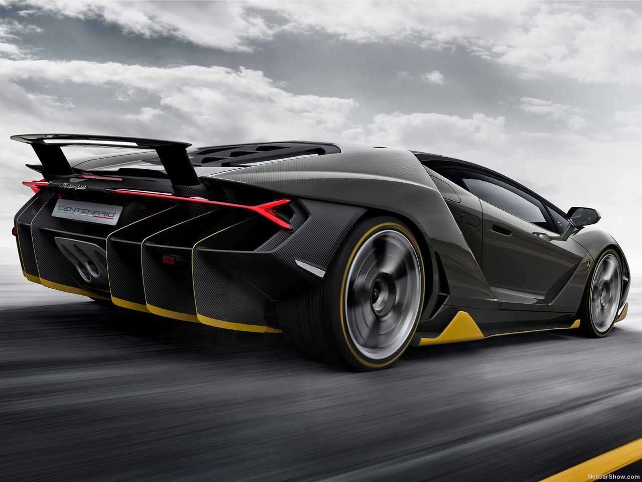 Lamborghini�Centenario 2017 - �ngulo traseiro