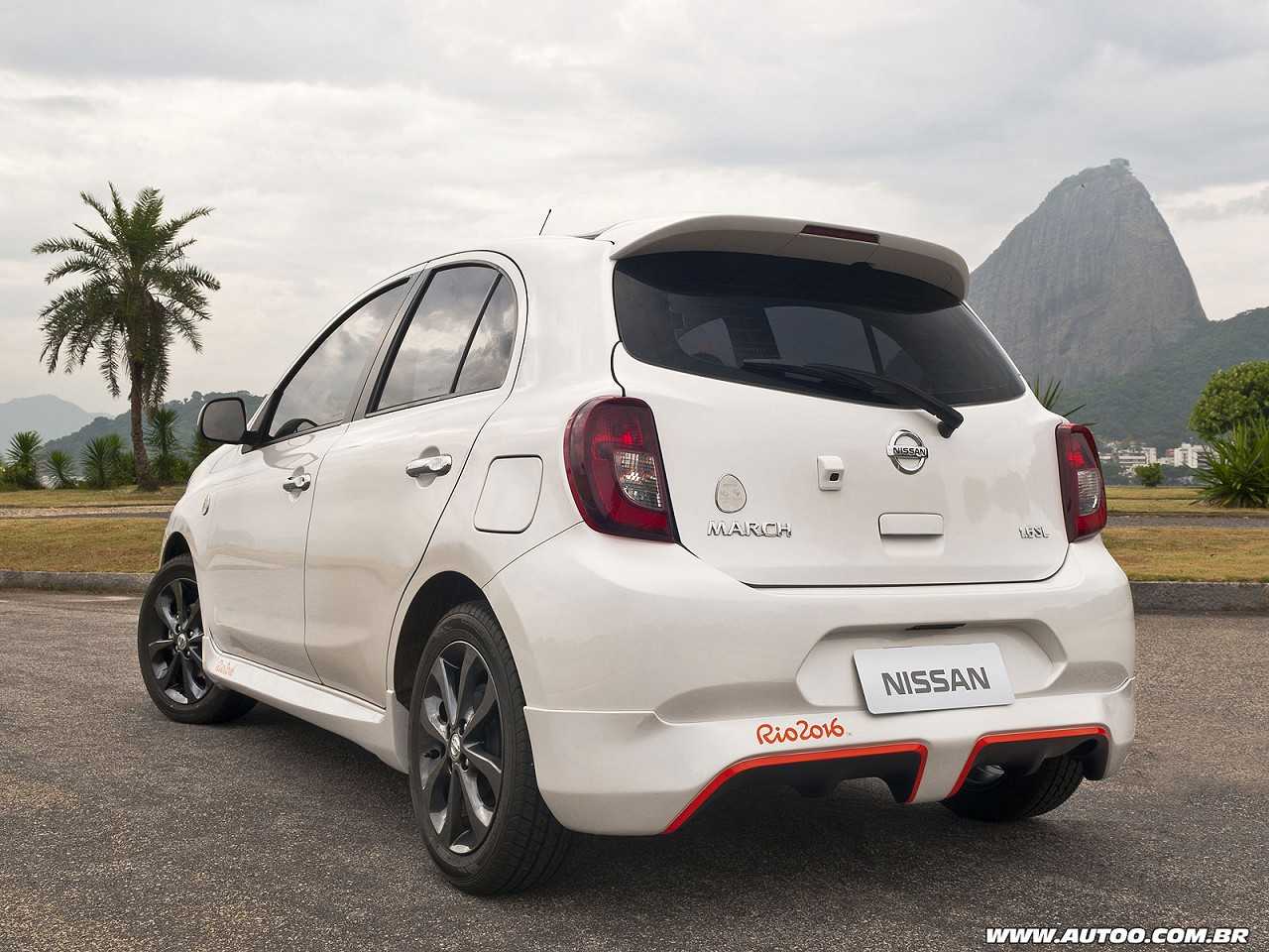 Nissan�March 2016 - �ngulo traseiro