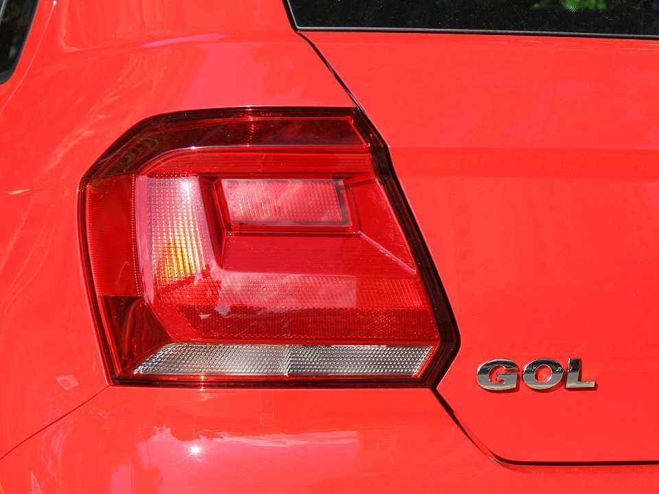 VolkswagenGol 2017 - lanternas