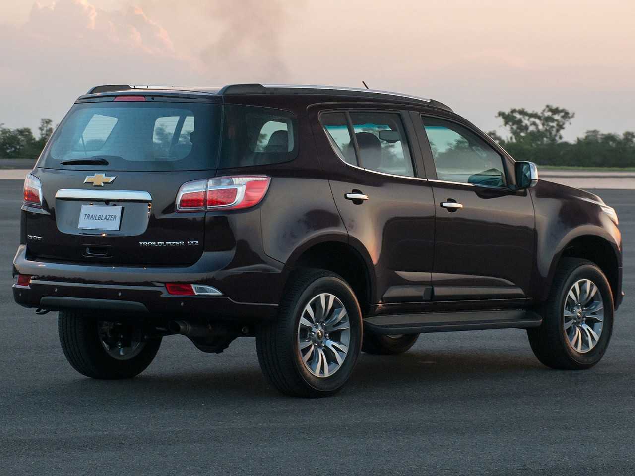 Chevrolet�TrailBlazer - Foto 40 de 46 - 1600 x 1200 pixels2017 - �ngulo traseiro