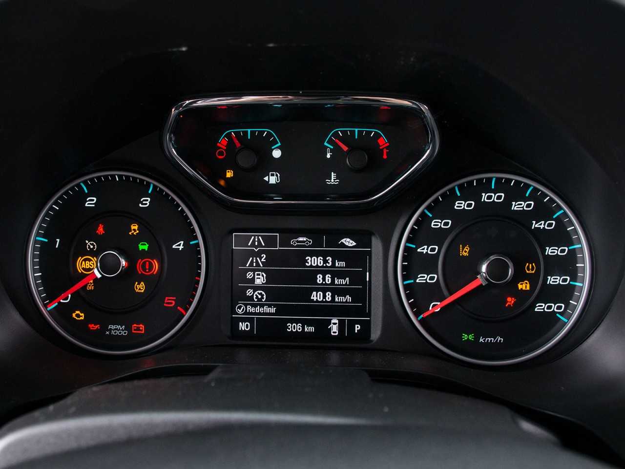 Chevrolet�TrailBlazer - Foto 35 de 46 - 1600 x 1200 pixels2017 - painel de instrumentos