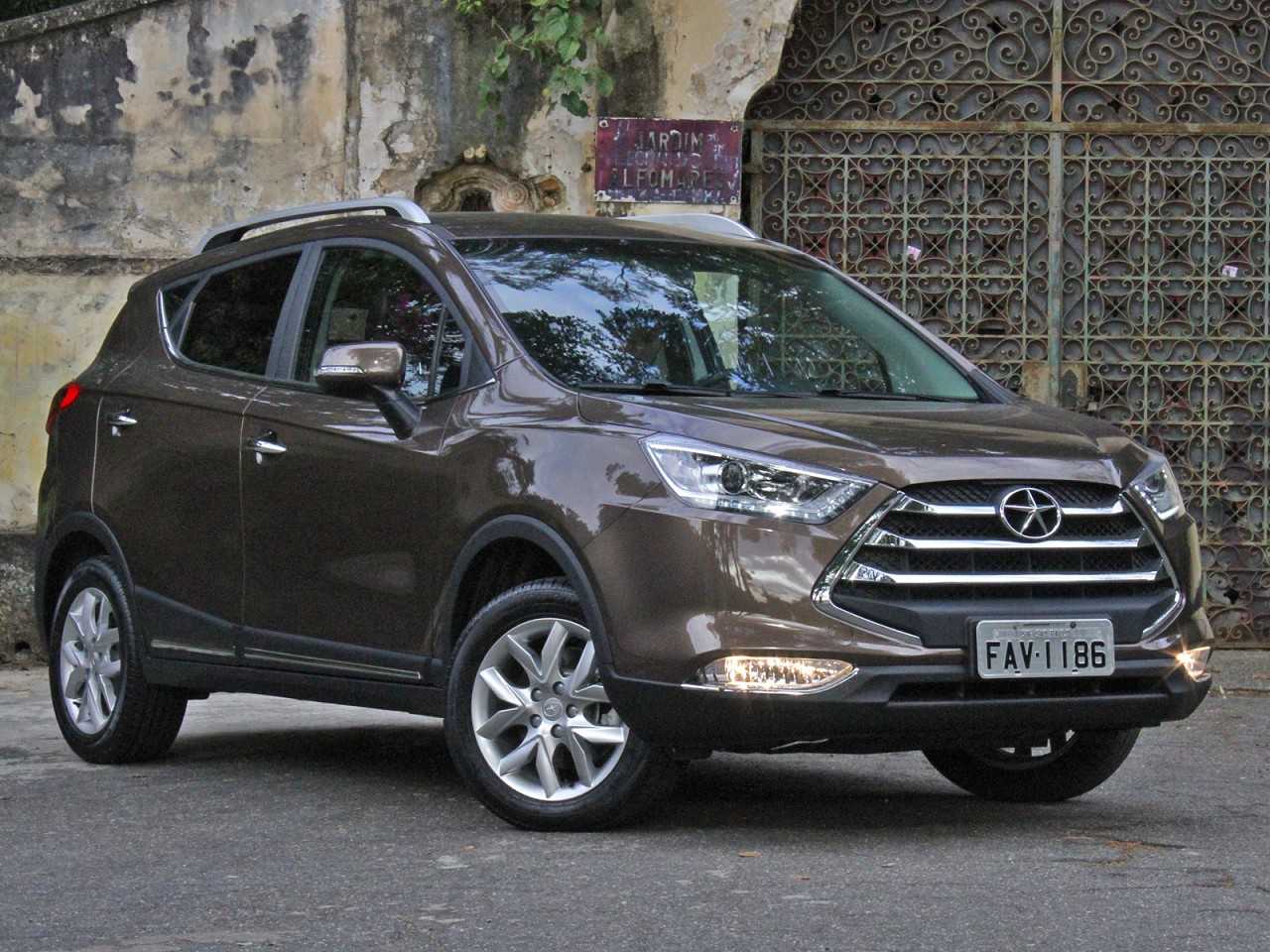 JAC�T50 2016 - �ngulo frontal
