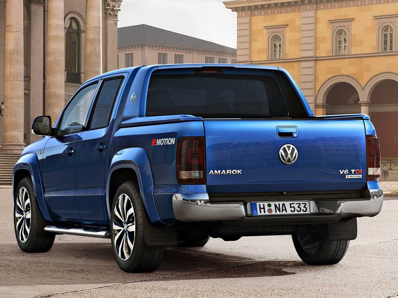 Volkswagen Amarok 2017 - ângulo traseiro