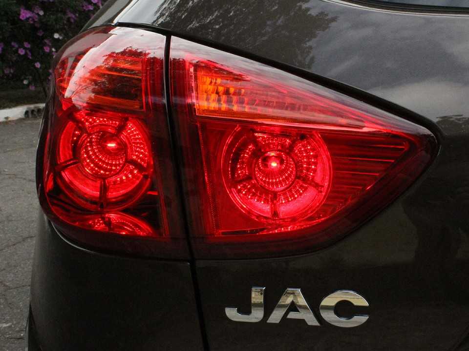 JAC�T50 2016 - lanternas